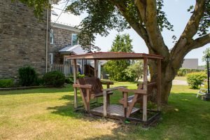 Grounds at Heritage Treatment Foundation, a drug and alcohol rehab near Montreal